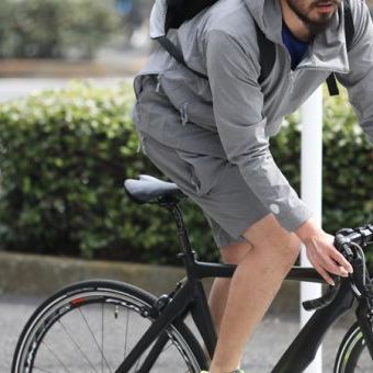 「買い替え」は、時期よりもアイテム選びが重要です。車も家電も、パーカーもね。