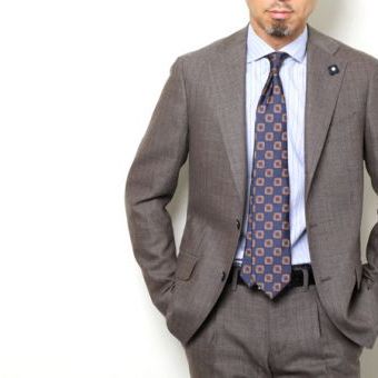 「もう出会いなんて必要ないね。」そんな余裕を持つ貴兄に着て欲しいスーツ。