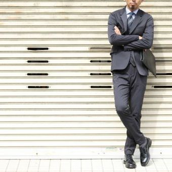 粋な大人を目指すなら、まずはスーツをこれに変えてみましょう。
