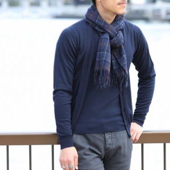 ジョンスメの「真面目ネイビー」で作る大人の為のデート服