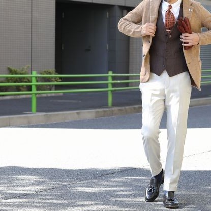 ニットジャケットの不可能を可能にする王者の実力。