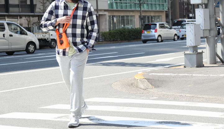 今さら聞けないあの“定番ボトムス”のこなし方。
