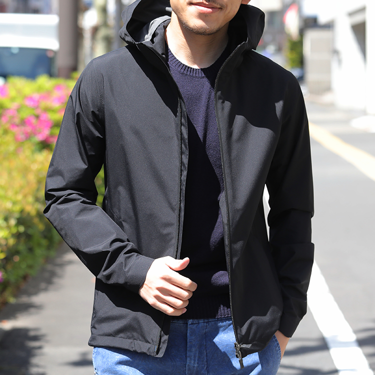 雨・風・蒸・軽・最強GORE-TEX®搭載HERNO Laminar。