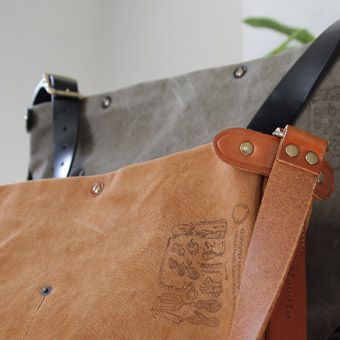 そのルーツにも魅了されるキャンバスバッグ。