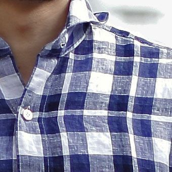 シャツイチで決める。