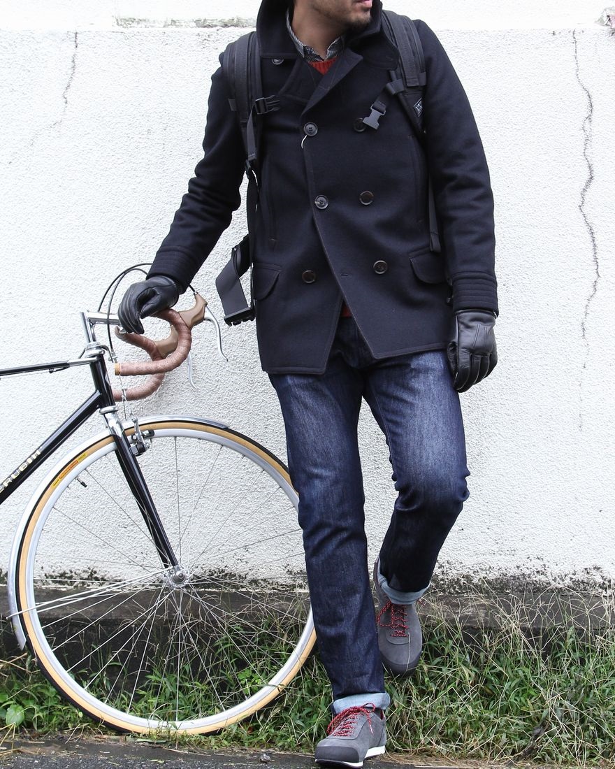 自転車とpコートの関係性を変えた一着 Tokyolife 自転車とpコートの関係性を変えた一着 Tokyolife
