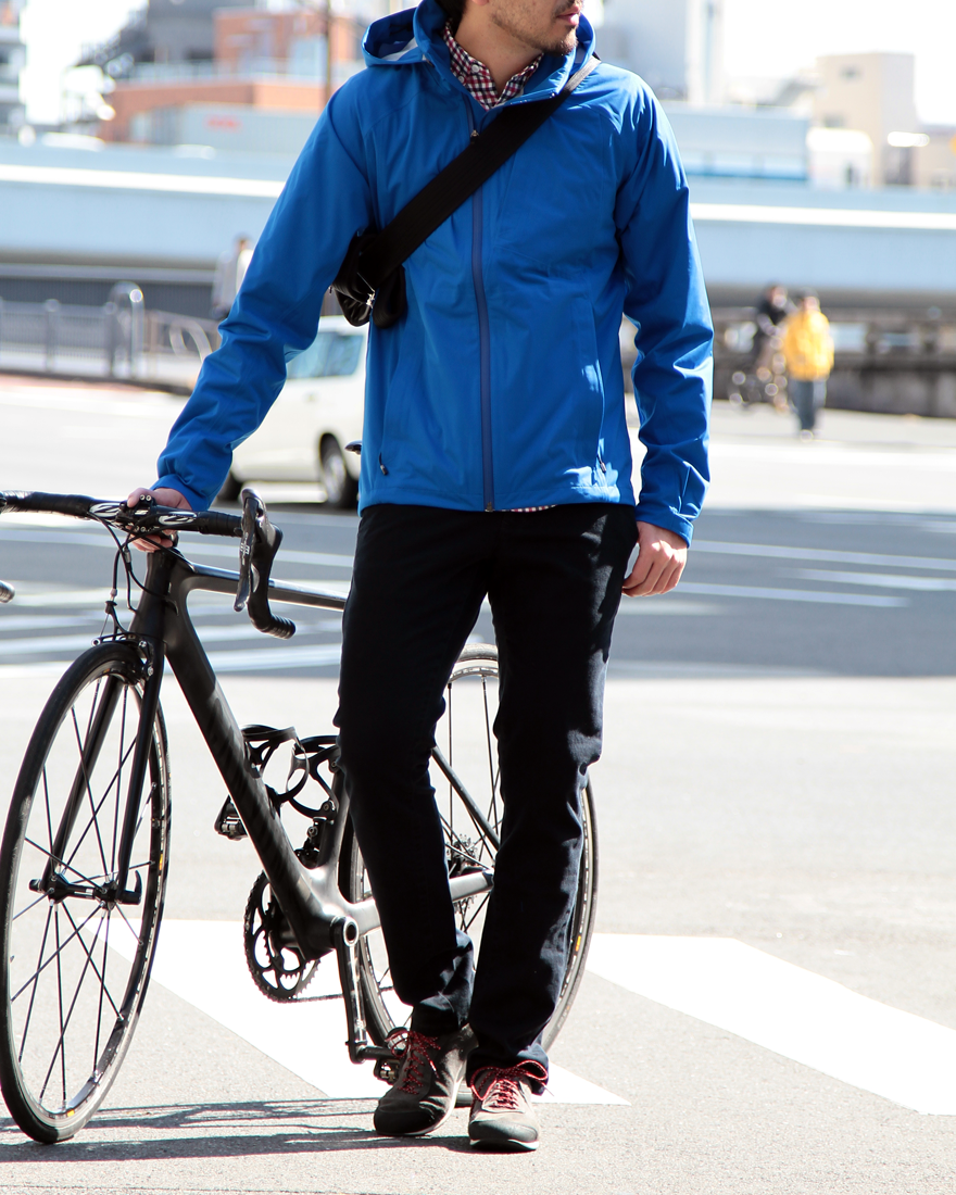 この軽さ!この伸縮性!ソフトシェル以上ハードシェル未満なnauの